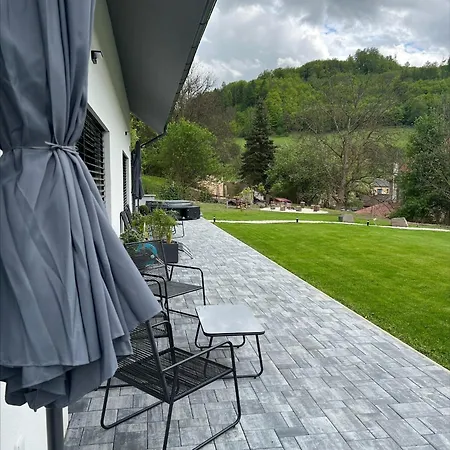 Jakubov * Vojkovice (Karlovy Vary)